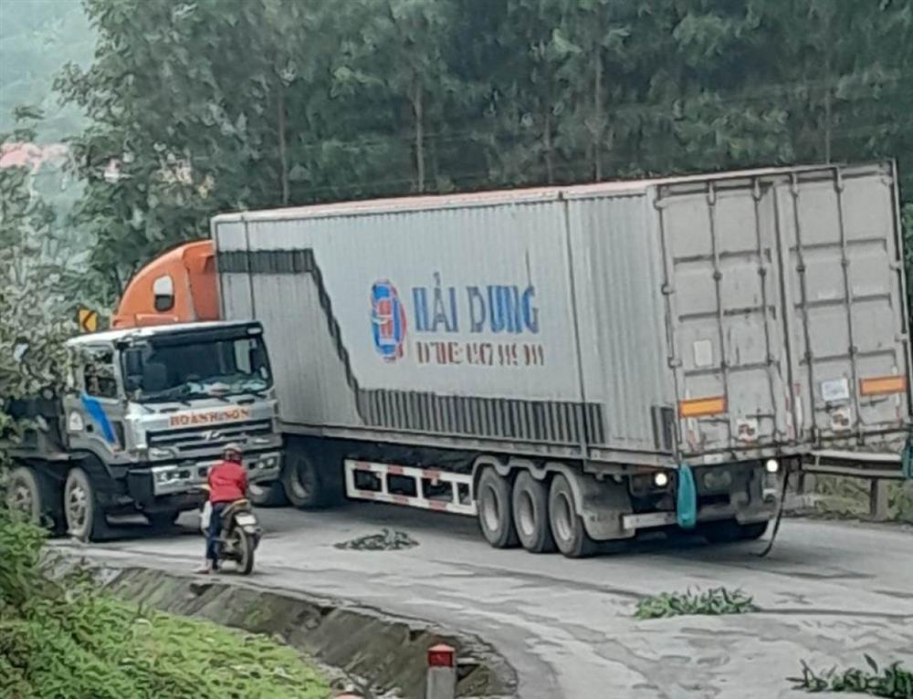 Tổng cục Hải quan yêu cầu không thông quan xe quá tải